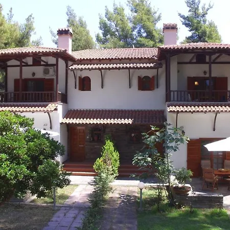 Villa Paradise Pines - 6 Bdrms, 6 Baths, Bbq, Gardens *