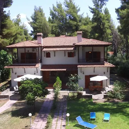 Villa Paradise Pines - 6 Bdrms, 6 Baths, Bbq, Gardens Sani (Chalkidiki)
