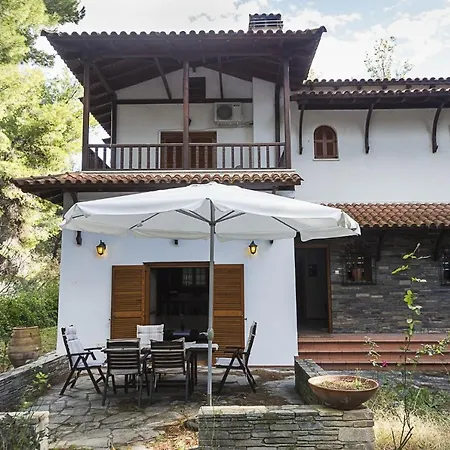 Paradise Pines - 6 Bdrms, 6 Baths, Bbq, Gardens Villa